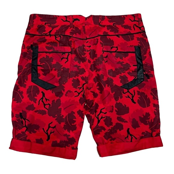 Men’s Red Camo Shorts Size 40 - Picture 2 of 5
